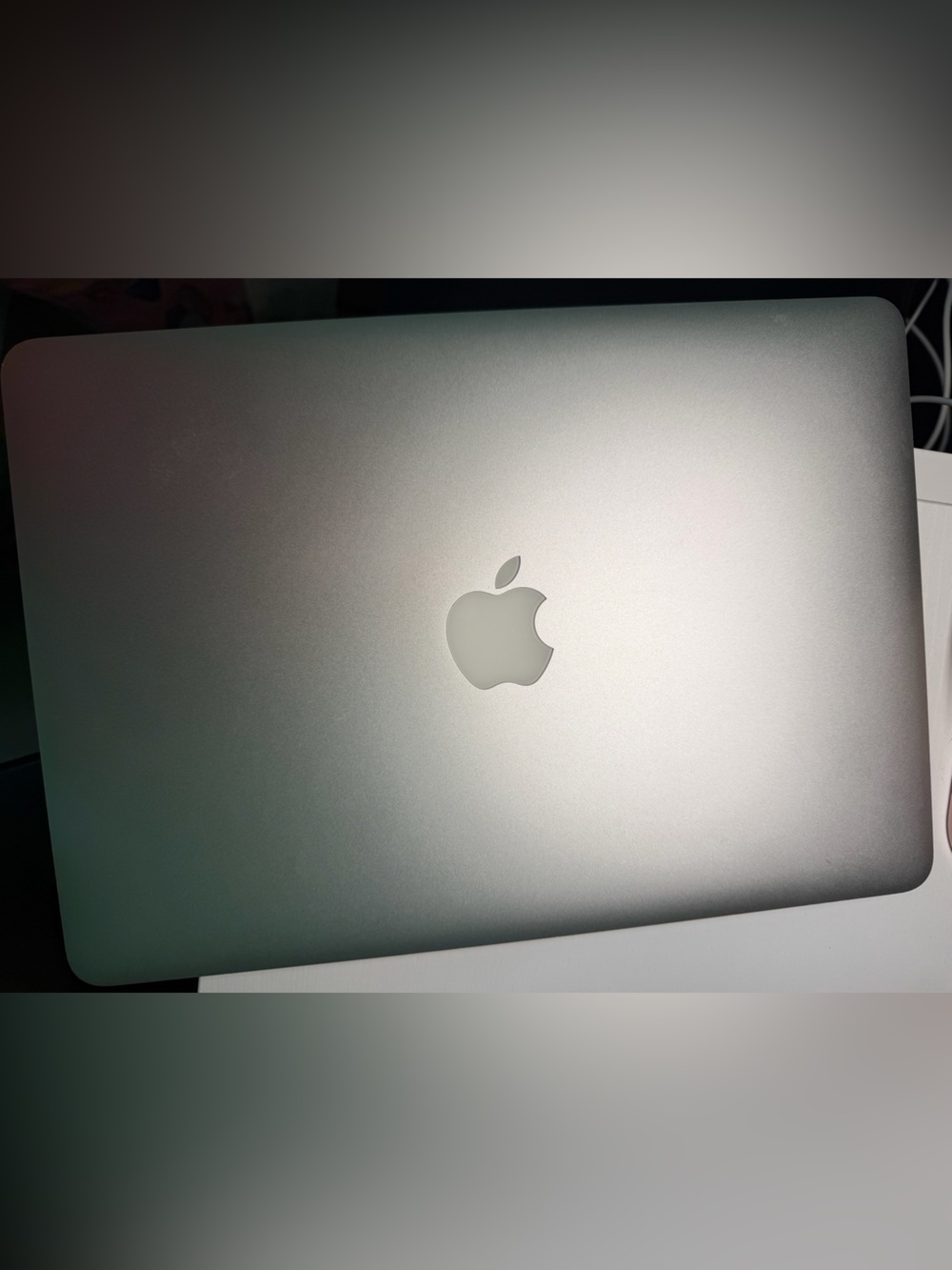 Apple Silver MacBook Laptop - Sleek Aluminum Top